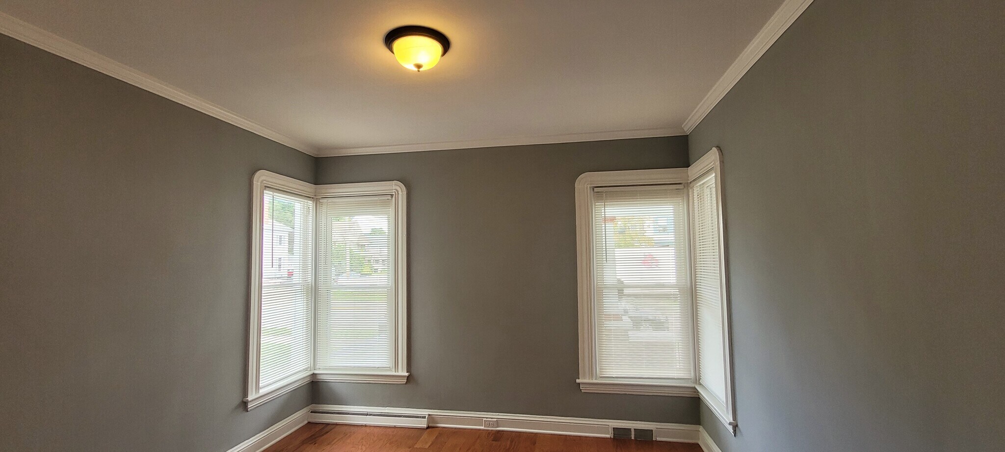 Primary Bedroom - 533 W Water St