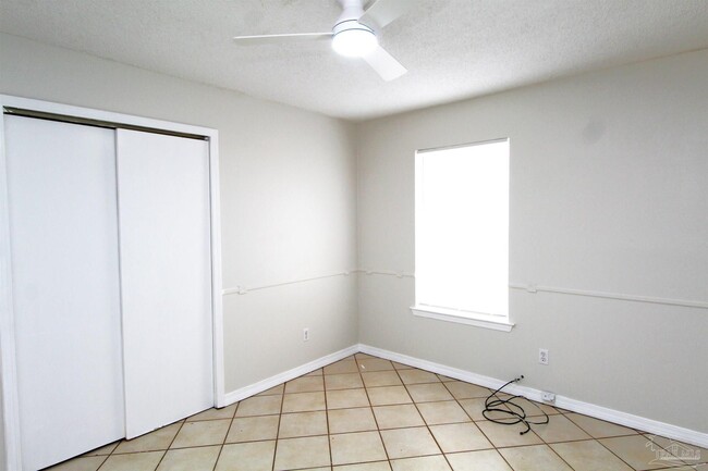 Building Photo - 408 Peppertree Terrace