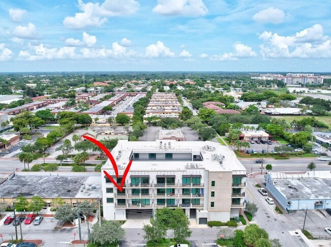 Building Photo - 4100 SW 64th Ave