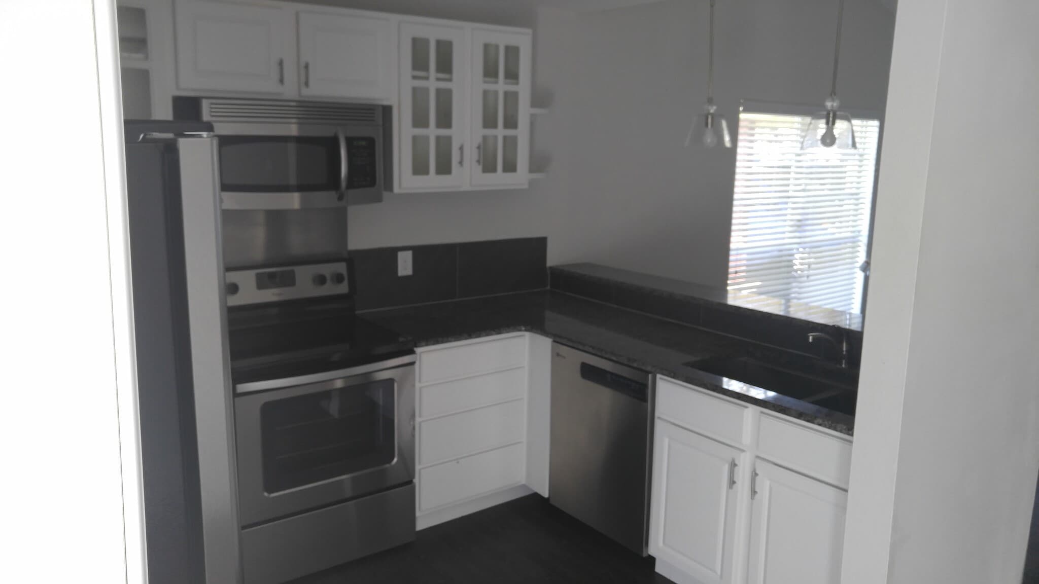 Kitchen. - 104 Cockerham St