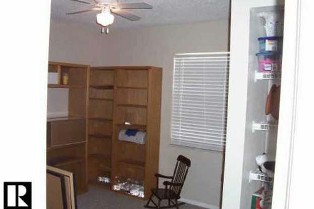 Building Photo - 5010 Larch Ln