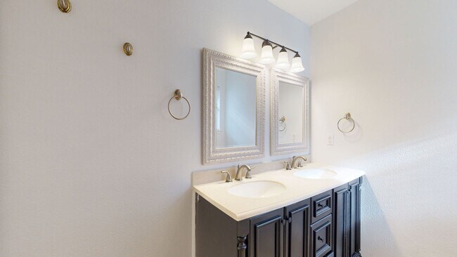 Building Photo - 2 WEEKS FREE!!! NEW PAINT!!!!!! ONLY $1,395!!