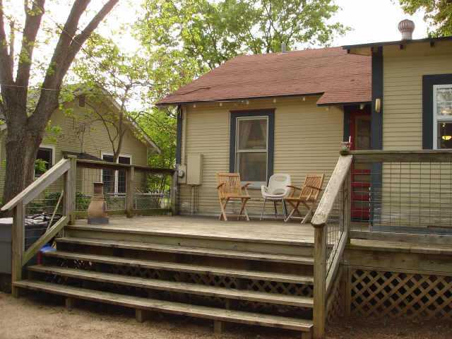 Building Photo - Charming 2/1 House in Hyde Park- Available for August!