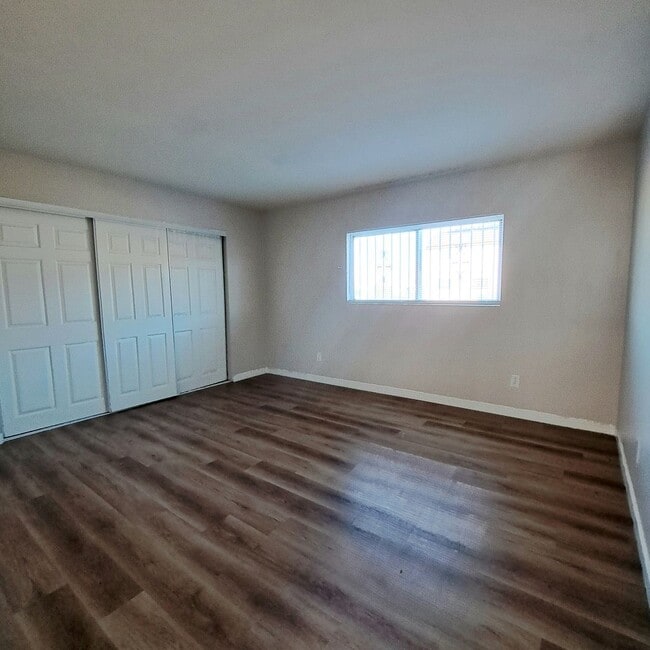 Building Photo - 4708 Thunderbolt Ave