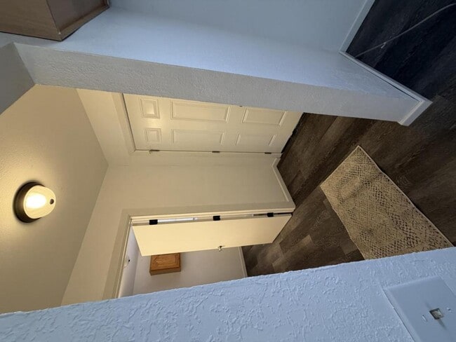 Building Photo - 406 Anderson Dr