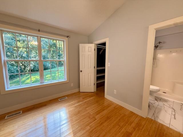 Building Photo - 1000 Meadowgreen Dr