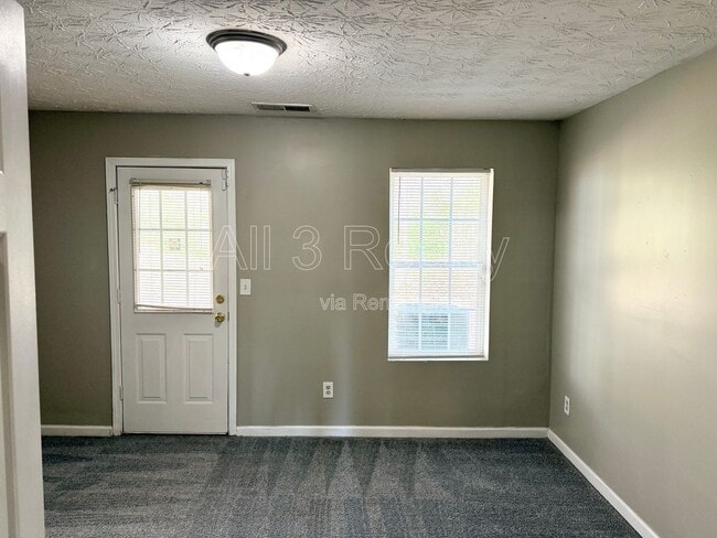 Building Photo - 1691 Redan W