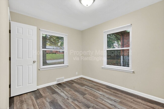 Building Photo - 23 Colchester Dr