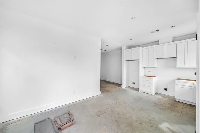 Building Photo - 405 Calloway St