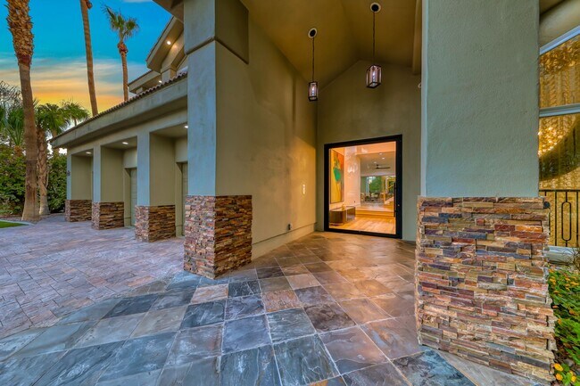 Building Photo - Stunning Green Valley, Guard Gated Community, Pool Home!
