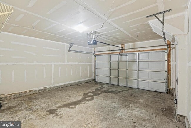 Building Photo - 23216 Scholl Manor Way