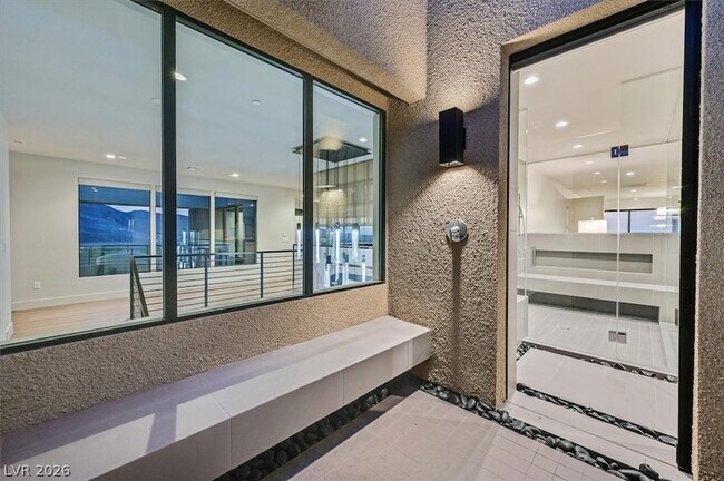 Building Photo - 807 Magnum Cliff Ct