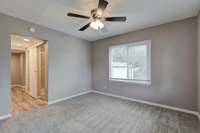 Building Photo - 1714 N Kelham Ave