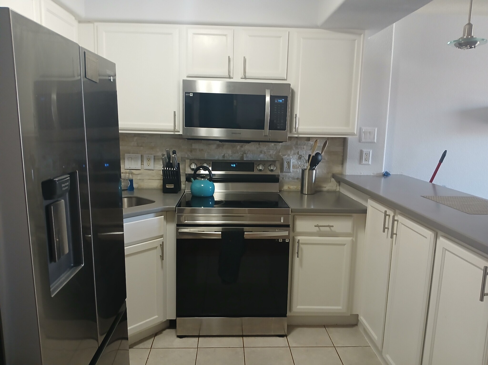 Building Photo - 1833 N Williams St