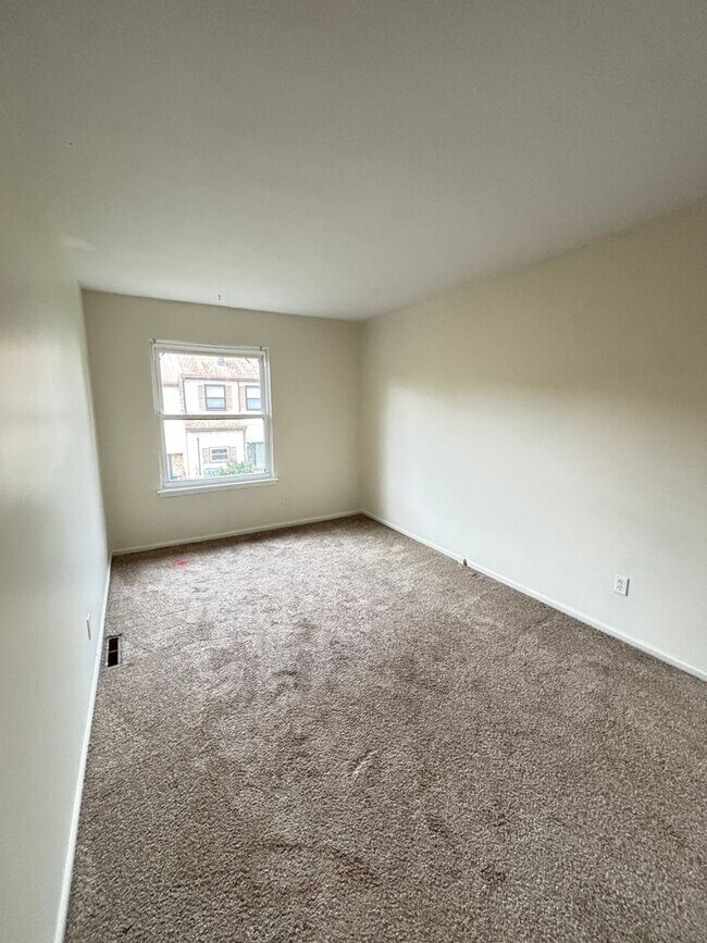 Building Photo - 3 bedroom Home for rent - Allentown