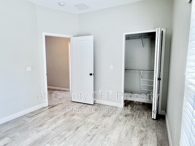 Building Photo - 2408 Corrine Dr