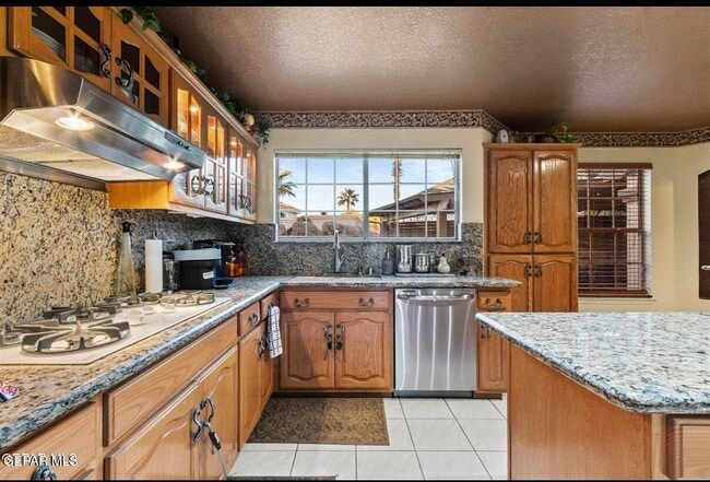 Building Photo - 1984 Paseo Granada Ln