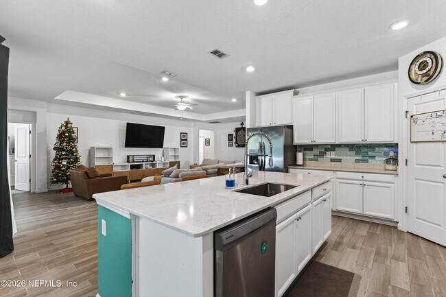 Building Photo - 7212 Calamint Ave