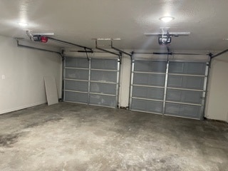 2 car garage - 4236 Ridgecrest Cir