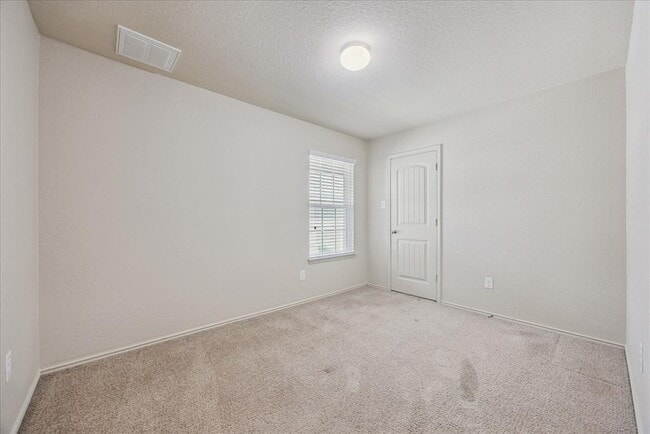 Building Photo - 181 Lake Gln