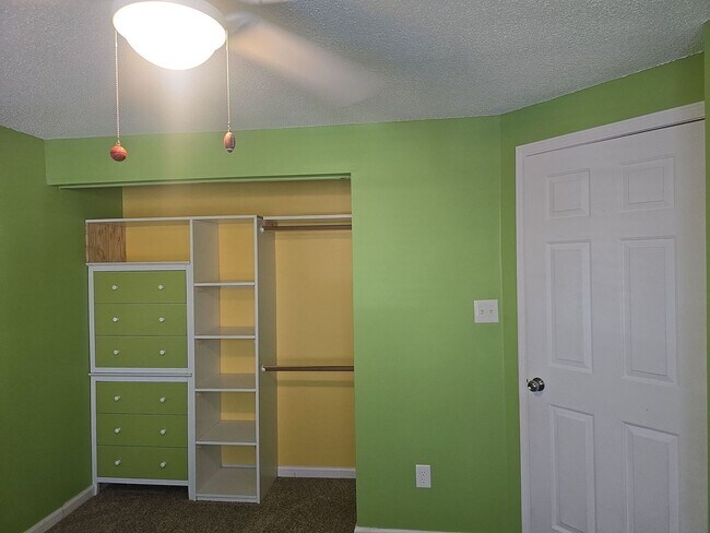 Building Photo - 1/2 off the first month!!