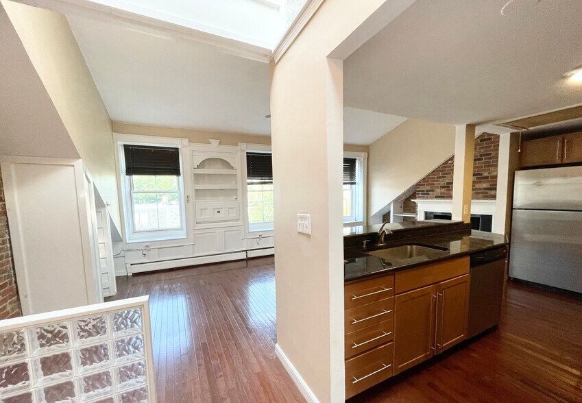 Building Photo - 682 Massachusetts Ave