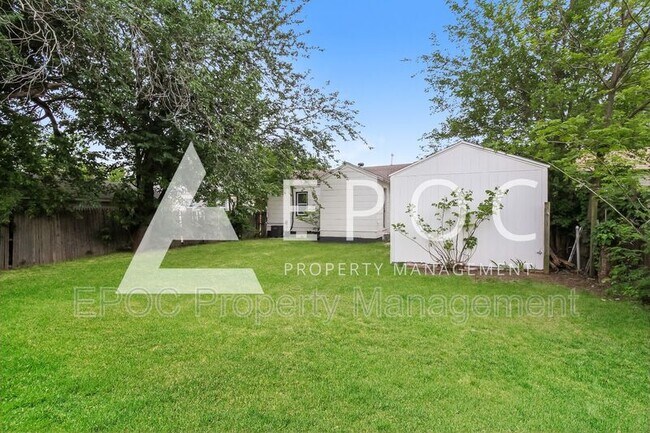 Building Photo - 317 E Jacobs Dr