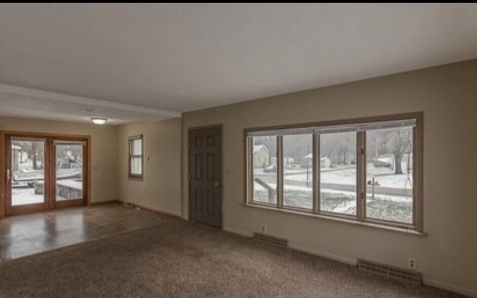 Living room and dining room (updates in progress) - 802 Le Hillier St