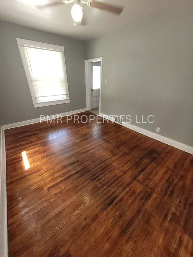 Building Photo - 1821 S 11th St