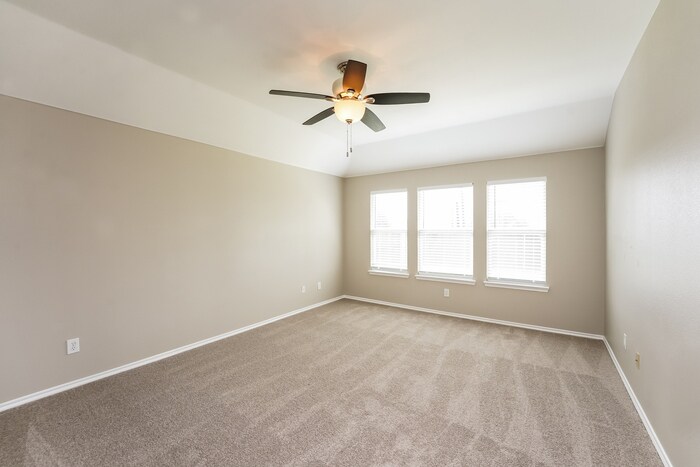 Building Photo - 1302 Havenrock Dr