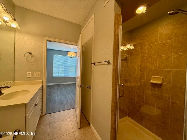 Building Photo - 8539 Gate Pkwy W