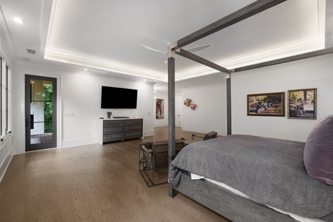 Building Photo - 306 Pinecrest Rd NE