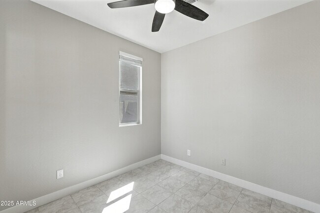Building Photo - 13710 N 174th Ln