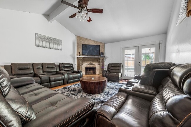 Building Photo - 10711 Heather Hill Dr