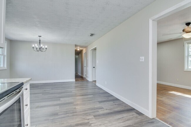 Building Photo - Charming 3-Bedroom, 2-Bath Home on a Corner Lot with Spacious Backyard