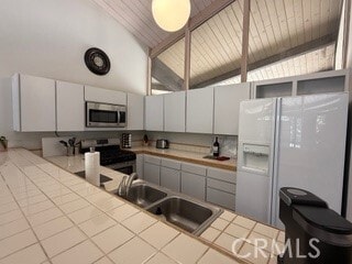 Building Photo - 872 Sierra Vista Dr