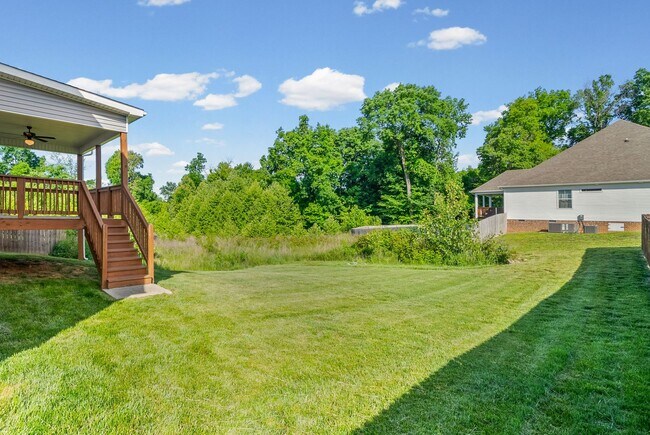 Building Photo - Pet Friendly Four Bedroom!