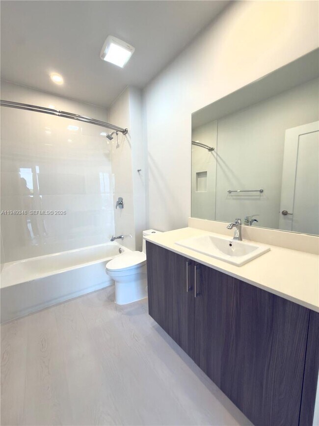 Building Photo - 18300 SW 98th Ave