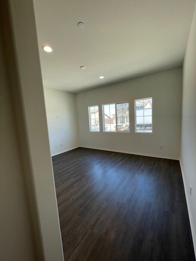 Kitchen/living room entry - 11386 Dunhaven Way