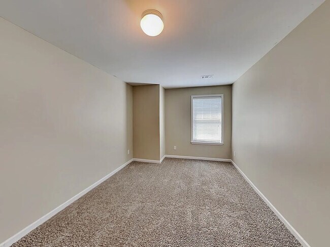 Building Photo - 1147 Charlie Ln SW