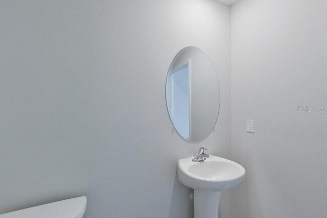 Building Photo - 4459 SW 85 Ln