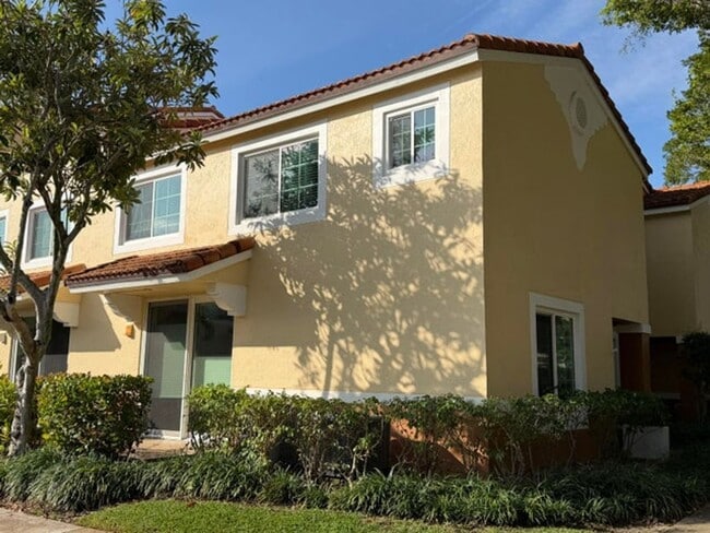 Building Photo - 117 Yacht Club Way