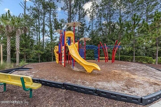 Building Photo - 742 Northside Dr S