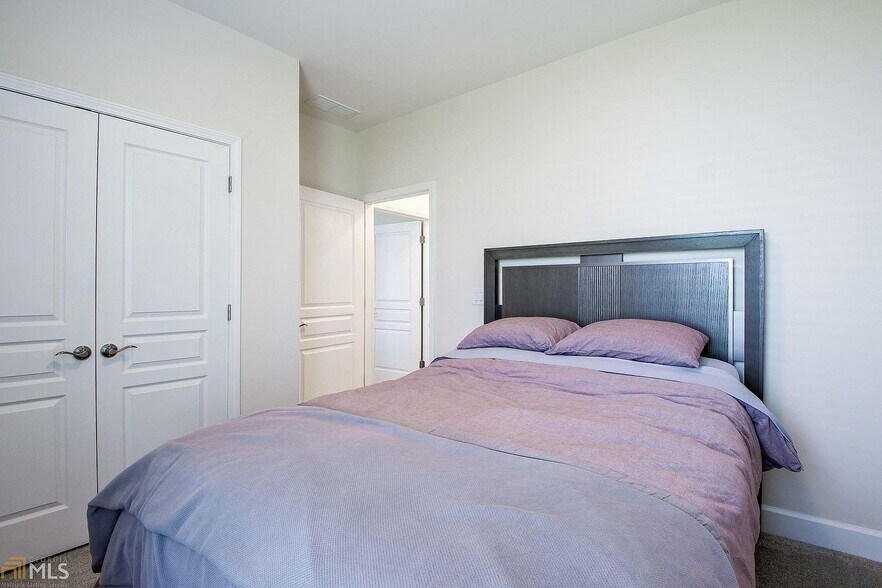 Building Photo - 212 Florence Rd