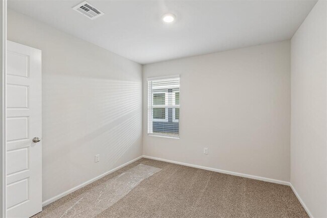 Building Photo - 8812 SW 31st St