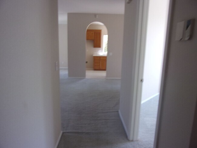 Building Photo - 1609 Paseo Flores Dr