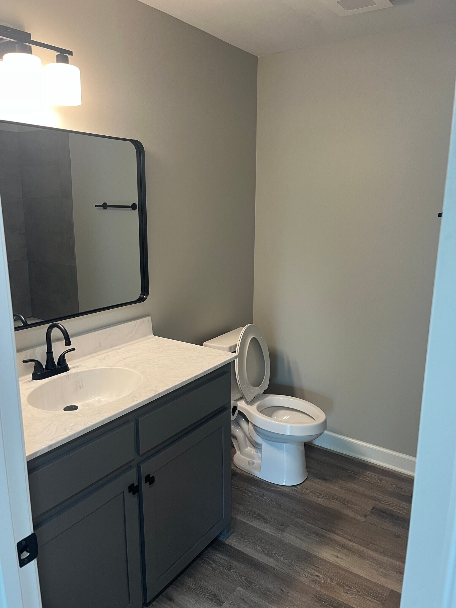 Building Photo - 120 Sunset Ave