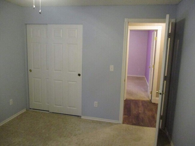 Building Photo - 3 Bedroom + Bonus, 2.5 Bathroom Gig Harbor...