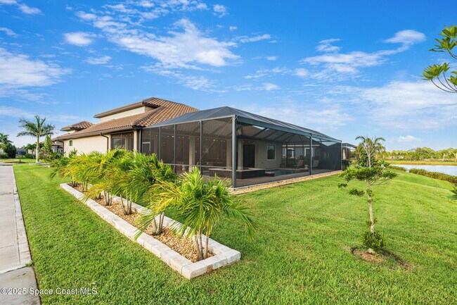 Building Photo - 8499 Serrano Cir