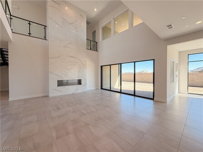 Building Photo - 10761 Canyon Bloom Dr